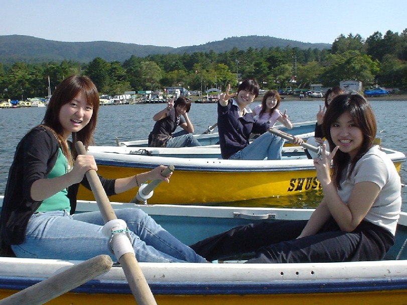 山中湖でボート（2004夏） 
