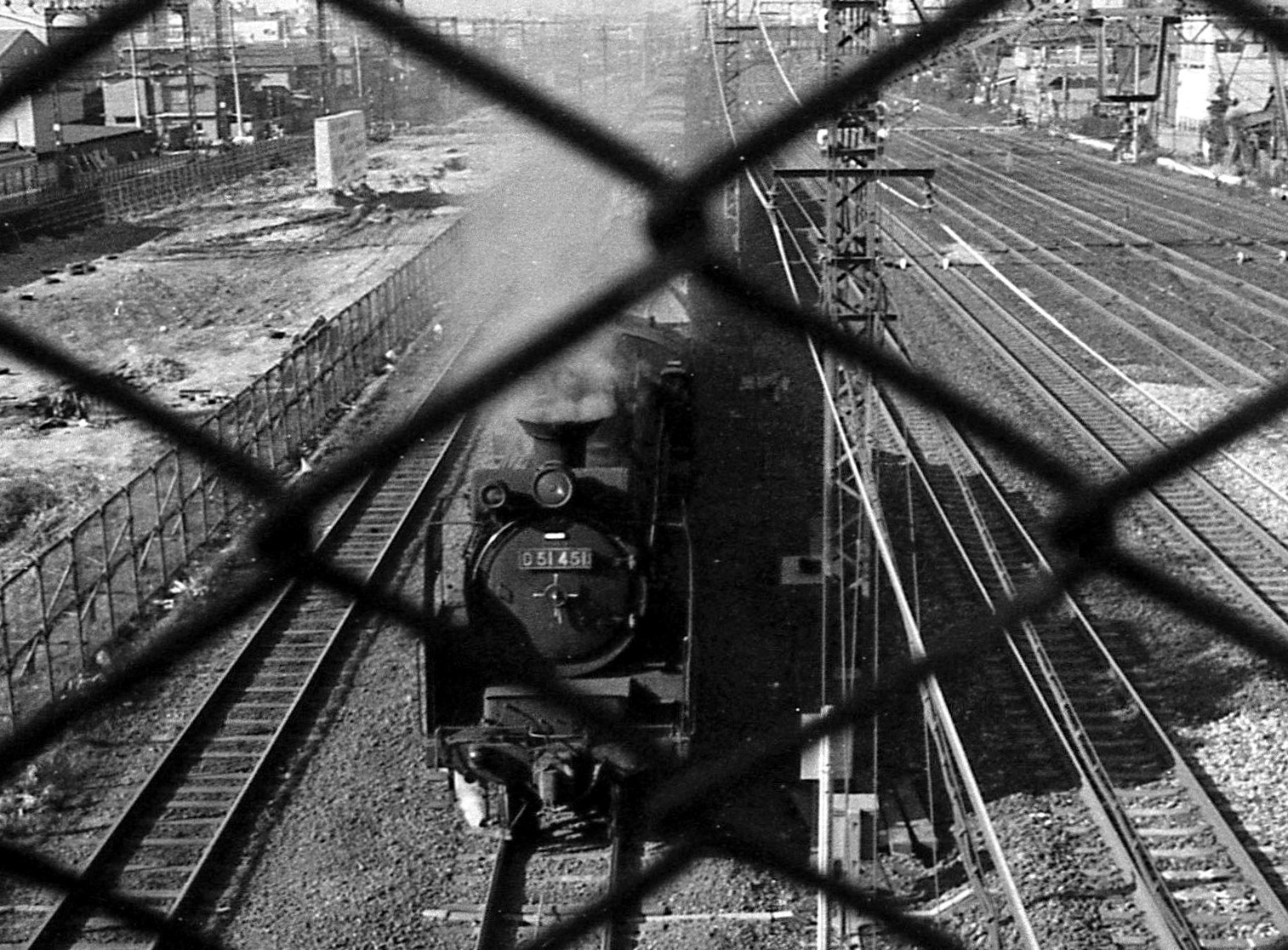 初めてのSL写真です。高島線(新子安－鶴見・1970）
